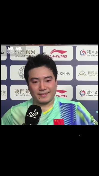 澳门世界杯,梁靖崑两战,2:3负于对手。看着梁靖崑摸球台,挥手,似曾相识。也许普普通通的某一天某一战,是告别的收官之战。#乒乓球#澳门世界杯#梁靖崑