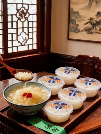 寻味湖北孝感米酒,怎能错过这口传承百年的孝感米酒? 它选用朱湖核心产区的优质糯米,颗颗饱满;再以独家秘制的蜂窝酒曲为引,经老师傅们代代相传的工艺悉心发酵。 开坛便是扑鼻的米香,入口是恰到好处的清甜,糯米饭粒软糯不腻,回味悠长。无论是早餐时配一根刚出锅的油条,还是午后时光里当一份暖心甜点,都能瞬间点亮你的味蕾。 #孝感米酒 #湖北美食 #传统小吃 #快来一起尝个鲜 #地方特产@抖加🔥上热门🔥dou+🔥热点宝 @上热门话题🔥🔥🔥🔥 @DOU+小助手