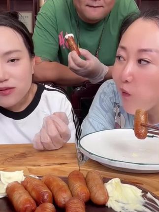 烤肠#哎呀妈呀太香啦 #太好吃了 #美食分享