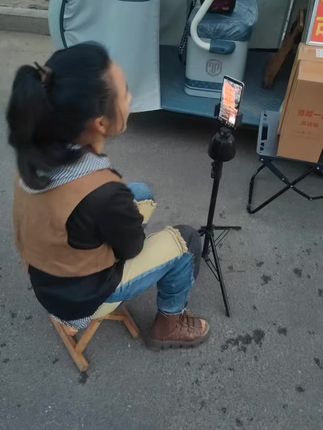 感谢一直以来默默的支持关注我的家人们#港城一品纯粮酒 @港城乐乐 @二哥助理(港城一品)