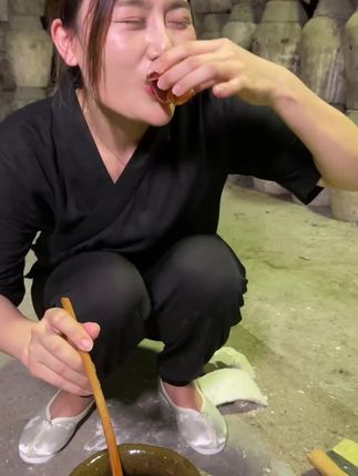 #绍兴黄酒 一层秋雨一层凉,秋冬季很合适的绍兴黄酒来啦,囤上一坛,幸福一冬