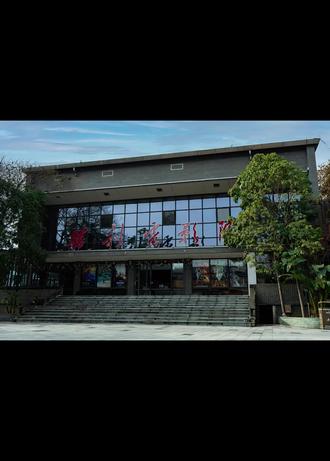 本周末电影来袭包含:“爆笑”“惊悚”“科幻”“动画” 影迷朋友们,这周末的电影简直是一场视觉狂欢盛宴!先给你们说说《爆水管》,光听名字就觉得超有梗,整部电影爆笑不断,让你从头笑到尾。还有北美同步上映的《重返寂静岭》,那恐怖值直接突破【吓】限,喜欢刺激的朋友可千万别错过。
科幻迷们有福啦,《极限审判》里AI接管正义,数据决定生死,这脑洞开得简直太大了,绝对能让你看得过瘾。
家里有小朋友的,“童话大王”的全新动画大电影《舒克贝塔·微缩人类》可别落下,能和孩子一起爆笑“鼠与你”,把假期的快乐全放大。另外还有动画片《宇宙护卫队·百变流星》也在等着大家。
这么多精彩的电影,这周末的快乐都被安排得明明白白了。赶紧点击购票链接,看看有啥优惠,挑一部你最想看的电影,开启欢乐的观影之旅吧!