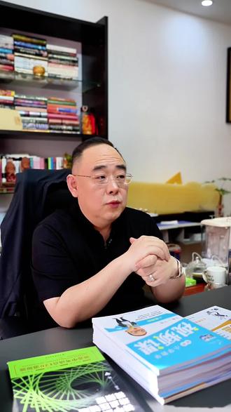 晚上学习效率低怎么办?! 大脑在没有休息的情况下是不能通过脑脊液排除无效废物杂质的,所以在晚上学习效率低的时候,休息5-10分钟换来两个小时的高效学习会很划算!#家长必读 #家长收藏孩子受益 #数学战神 #高效学习方法 #抖音精选