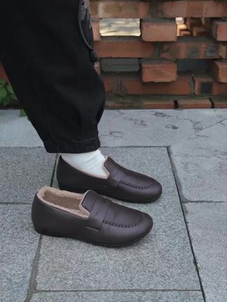 我自己留了一双这个鞋,软底软面穿上去很舒服很舒服,居家外出都可以穿。#妈妈鞋 #加绒保暖