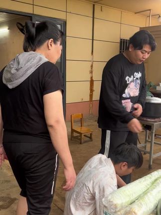 全进华的妈妈做白日梦都想不明白,自己辛苦忙碌了大半辈子,却没想到如今儿子却如此令人骄傲有出息#全进华 #会理软籽石榴 #石榴  #超便宜超划算 #优质农产品