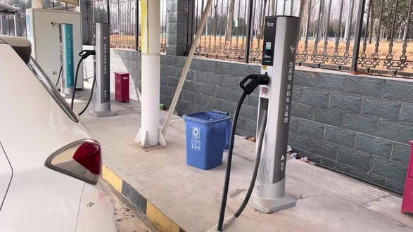 在外商充系列三:充电速度还是上不去,估计下次再换充电站 #奔奔estar #共创美好不负热爱