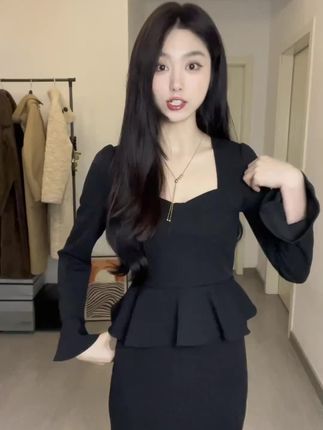#张予曦毕雯珺真拍红裙抱#许凯田曦薇公主抱#气质女神穿搭