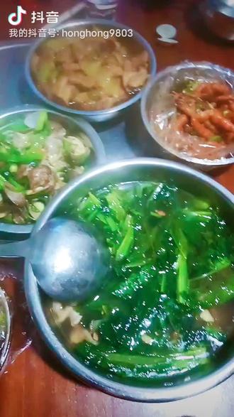 ##真实生活分享官 有没有没吃晚饭的饭管饱,酒管够。