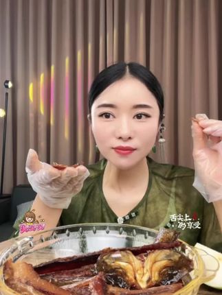 湖南酱板鱼,鲜香入味,不是甜辣是咸香辣,喜欢咸香辣口味的姐妹不要错过! #湖南美食#美食推荐 #酱板鱼 #爆品推荐 #地方特色美食
