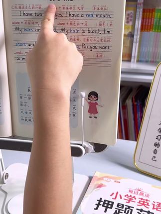 孩子不会写英语作文,给孩子安排这本押题范文,每天读一读,英语作文也不难。#英语 #作文