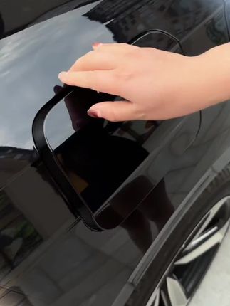 大众车型油箱盖缺少密封条,导致灰尘和雨水进入油箱,可通过安装密封圈解决问题,安装简单且不影响油箱盖开关。#大众 #油箱盖密封条 #汽车好物