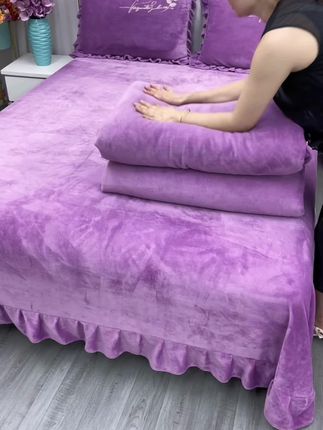 #牛奶绒四件套 #加厚保暖四件套 #婚庆结婚四件套 #床上用品四件套 #加绒四件套 @抖音小助手