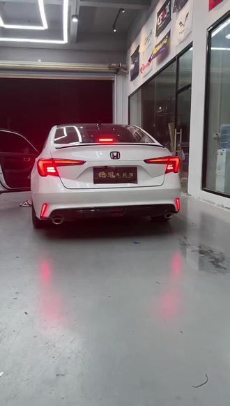 本田型格车主看过来!流水转向后杠灯,提升夜间行车安全,装饰车身!专车专用,无损安装,让爱车更炫酷。# 本田型格 #后杠灯 #汽车改装 #流水转向灯 #汽车用品 本田型格##后杠灯 #汽车改装 #流水转向灯 #汽车用品