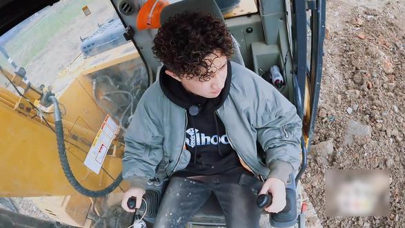 一条有味道的视频 #十个勤天 #陈少熙 #王一珩 #何浩楠 #灵魂画手