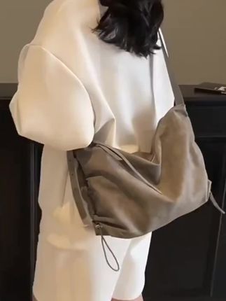 大容量包包,女士2025新款,休闲百搭,通勤单肩,斜挎托特包#新款包包 #单肩包 #百搭包包 #斜挎托特包