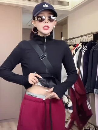 #好看又好穿 #休闲弯刀裤 #无限回购的宝藏单品 #弯刀裤