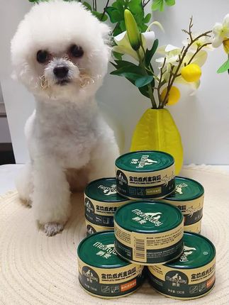 每次给狗狗为着个爵宴家的主食罐头,它真的是太爱吃了,原料都是可溯源的,狗狗吃的放心#爵宴#狗狗罐头#好吃不贵经济实惠 #新手养狗