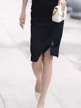 新款显瘦半身裙百搭显瘦a字裙气质女士开叉中长春夏免烫西装裙子