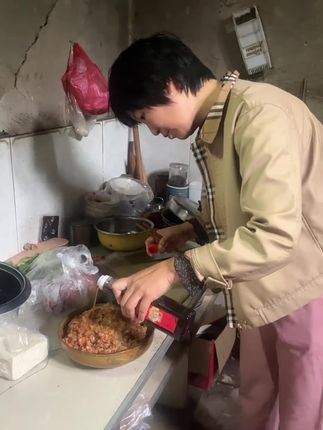 #香油 #芝麻香油 #老家的味道 #河南特产 芝麻香油拌饺子陷,凉拌菜面条都可以啊