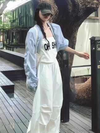 #我的日常穿搭合集 #穿搭的尽头是极简 #夏季穿搭 #被路人问爆的夏日度假ootd #拿捏夏日氛围感的旅行好搭子