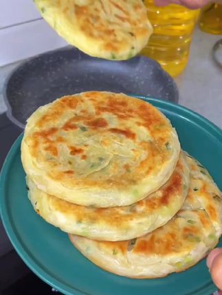 #家常美食 葱花饼