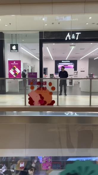 苹果新品发布会2023 平板电脑 oYeKAQoDPo96BInEIBejAmvngkCkGARkbpyAyS~tplv-dy-resize-origshort-autoq-75:330.jpeg?x-expires=1997172000&x-signature=36HtTv67r8vDVXlRDFq6bMk%2Bg%2Bw%3D&from=3213915784&s=PackSourceEnum_AWEME_DETAIL&se=false&sc=cover&biz_tag=pcweb_cover&l=202304181830566ED402BB99BFC400E80E