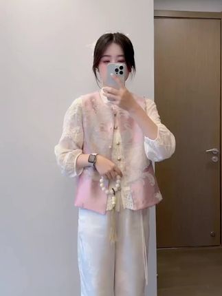 #新中式井国风古韵轻松解锁秋季穿搭入秋的第一件薄外套#早秋穿搭公式来了收起#穿搭