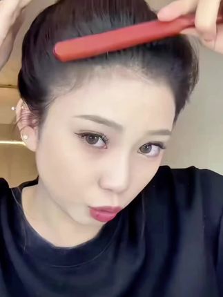 必入!椰丝发缝梳,猪鬃毛窄齿双层设计,蓬松发根、盘发造型超好用!#养发护发