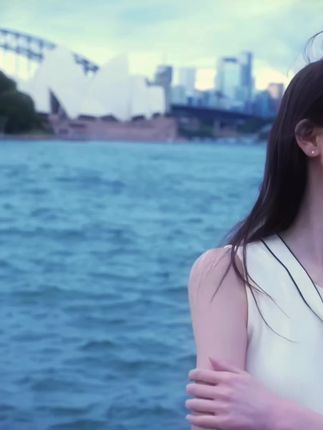 你想去看看大海吗 牵着我的手走吧