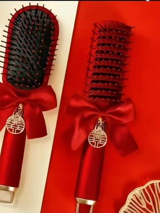 结婚红色气垫梳,新娘喜梳子婚庆用品#婚庆梳子套装 #红色喜庆梳子#气垫梳子#梳子 收起