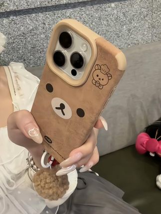 轻松熊手机壳也太有秋天氛围啦~搭配小毛球可爱鼠咯#爱了爱了 #也太可爱了吧 #这个手机壳真的长在我心巴上了 #手机壳推荐