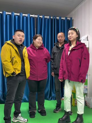 自从胖妹来了整个小团队每天哈哈哈~~高矮胖瘦啥样都有🫣 #强烈推荐