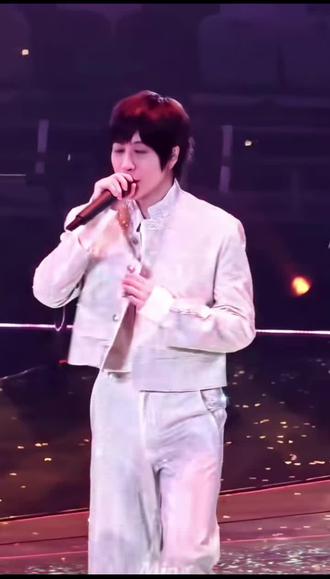 FF 印尼雅加达 Day1+Day2《爱人啊》
太甜,比百事可乐还甜😍
★视频出处见水印★
#FF印尼
#fforever
#阿信
#言承旭
#真实生活分享计划