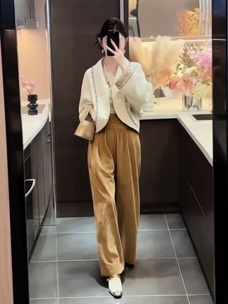 #张予曦毕雯珺真拍了红裙抱 #深情眼 #张予曦#毕雯珺