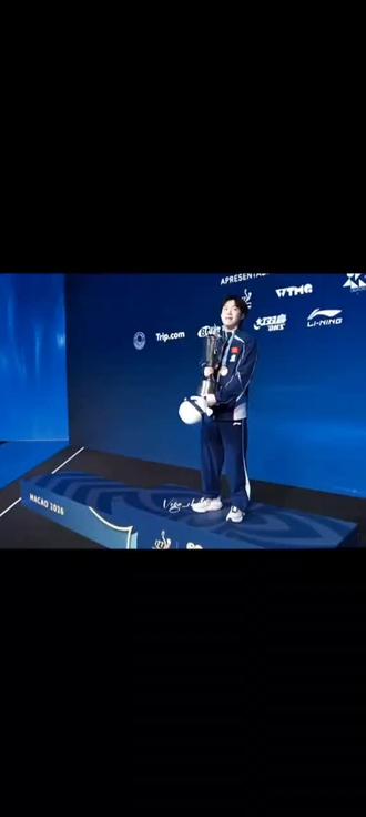 🦁“帽呢?你的没帽啊?”
🦈“它俩不一样”
🦁“你来吧你来”
🦈“下次我们换着来”
#莎头#孙颖莎#王楚钦#顶峰相见