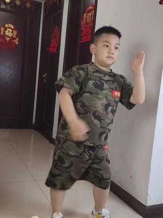 儿童薄款服套装男童特种兵短袖恤2025新款迷彩新式高档军人服装