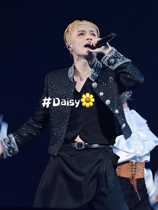 久违了~Daddy味的《Daisy🌼》 简直不要太顶~@张艺兴