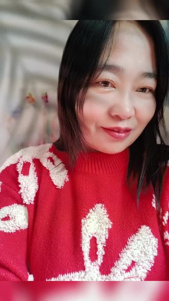 鬼知道我这些年经历了什么?年纪越大越喜欢简单的人和事 ,所有失去的都会以另一种方式归来 ,谁能看懂这笑容背后的故事 ,2023请给我一点好运