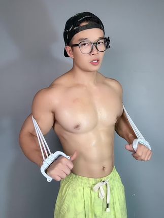 先解决副乳,再解决……….#消除副乳 #弹力带健身#居家锻炼