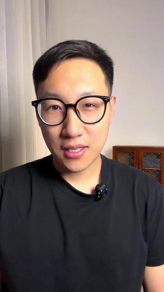 镶蓝旗真的是八旗垫底?真相颠覆认知 很多人误以为镶蓝旗是八旗垫底弱旅,实则早年妥妥顶尖战力!
它源自努尔哈赤胞弟部众,初代旗主为四大贝勒阿敏,后由济尔哈朗执掌。后金时期牛录兵力雄厚,开国重臣安费扬古也出身此旗,实力稳居前列。
清朝入关划分上三旗、下五旗后,镶蓝旗位列下五旗末尾。加之旗权始终由努尔哈赤旁支后裔把控,被皇权逐步边缘化,显贵人才寥寥,渐渐被扣上实力最差的标签。
#清朝八旗 #镶蓝旗 #后金历史 #满清历史 #古代冷知识