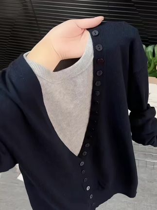 #针织衫#针织衫穿搭#针织衫女#晒晒我的秋日穿搭#早秋黑白灰穿搭测评