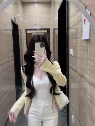 蕾丝吊带+针织开衫绝美