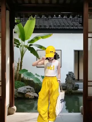女童休闲套装2025新款夏季儿童洋气时髦工装裤无袖T恤时髦两件套#酷女孩穿搭 #女童穿搭 #女童夏季套装 #萌娃穿搭 #骗你生女儿