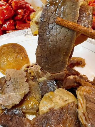#苏食鲜卤 在家就能吃到新鲜热卤了,品种多!口感鲜美,食材新鲜!微波炉加热60秒即可!下饭菜#太好吃了 #太香啦 #下饭菜