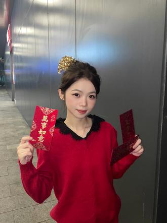 红包🧧三刀流拍照教程!新年这样拍包出片的~
#红包三刀流 #女生拍照姿势 #妆容分享 #新年拍照姿势