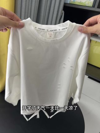 哇噻,儿子上身潮酷十足,百搭又洋气#百搭t恤 #男生穿搭 #百搭上衣 #纯棉t恤 #男孩子也要有衣品
