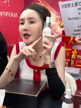 #完美缇娜 小灯泡精华 可以搭配任何水乳使用 晚上厚涂 脸蛋水嫩 细腻 熬夜 加班 皮肤暗沉 粗糙 干燥就用它#小灯泡精华