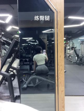 #撸铁女孩 #健身女孩多巴胺运动日常 #健身女孩 #今儿练了吗 #好身材就要不断的雕刻