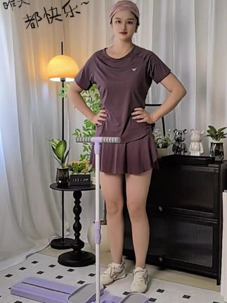 滑雪机练臀练腿练盆底肌打卡1次#滑雪机 #居家锻炼 #练臀练腿 #练盆底肌 #运动穿搭