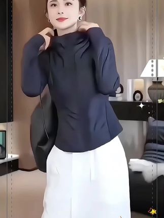 #秋冬穿搭 #时尚穿搭女装 新款夹棉连帽短外套。小个子洋气夹克小棉袄